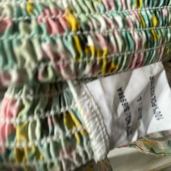 ❤️💥Final Markdown💥⭐️Girl In Mind Floral Smocked Top - Picture 7 of 9